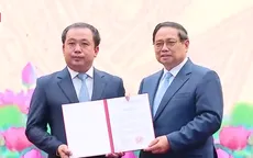 Thủ tướng trao Quyết định giao Quyền Bộ trưởng Bộ Nông nghiệp và Môi trường