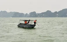 Tìm thấy thi thể cháu bé mất tích trong vụ lật tàu trên vịnh Hạ Long