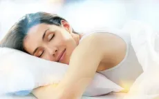Ngủ ngon không khó nhờ ba loại thực phẩm này