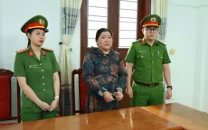 Bắt tạm giam người phụ nữ lừa đảo hơn 1 tỉ đồng để đánh bạc online