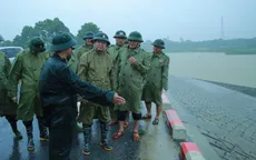 Phó Thủ tướng Trần Hồng Hà kiểm tra công tác phòng, chống bão số 3 tại các điểm xung yếu ở Thanh Hóa