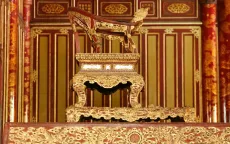 Gìn giữ di sản giữa nhịp sống hiện đại