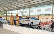 Phát hiện ô tô chở 6.500 bao thuốc lá nghi nhập lậu