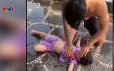 Hô hấp nhân tạo đúng cách, nam thanh niên cứu sống bé gái bị đuối nước
