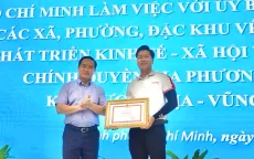 TP Hồ Chí Minh trao tặng bằng khen cho người hùng cứu bé gái đuối nước