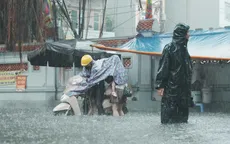 Bắc Bộ tiếp tục mưa dông, Trung Bộ nắng nóng, mưa về chiều tối