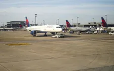 Máy bay Delta Airlines va chạm với máy bay đỗ trên đường băng khi cất cánh