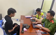 CSGT Đà Nẵng bắt nhóm thiếu niên mang hung khí đi giải quyết mâu thuẫn trong đêm