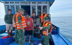 Kịp thời cứu hộ tàu cá và ngư dân gặp nạn trên biển