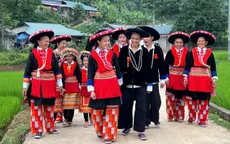 Ứng xử văn minh với văn hóa bản địa