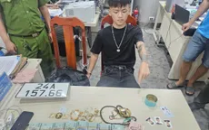Đà Nẵng: Bắt nhanh 2 người nước ngoài trộm hơn 600 triệu đồng đang trên đường ra sân bay