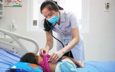 Trẻ 21 tháng tuổi suýt tử vong vì rắn độc cắn, vết thương khó phát hiện