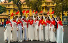 Người dân Hà Nội đổ về Quảng trường Ba Đình trong ngày đầu tiên tổng hợp luyện diễu binh 2/9