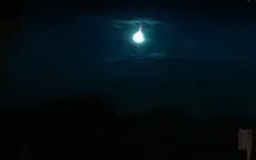 Vật thể lạ giống quả cầu lửa rực sáng trên bầu trời Nhật Bản