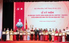 Nhiều nghệ sĩ nhận bằng khen tại Lễ kỷ niệm 80 năm Ngày truyền thống Ngành Văn hóa