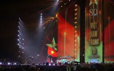 Việt Nam trong tôi - Đêm concert trong mưa chạm tim  khán giả