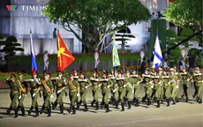 Các khối quân đội nước ngoài ấn tượng với sự chào đón của nhân dân Việt Nam