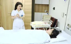 Bé gái chào đời từ phôi thai trữ đông hơn 11 năm