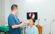 Đau đầu hơn 30 năm, phát hiện chiếc răng mọc trong xoang trán