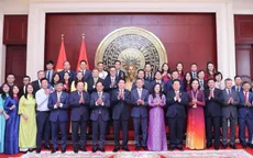 Chủ tịch nước Lương Cường gặp gỡ cộng đồng người Việt Nam tại Trung Quốc