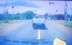 CSGT dẫn đường hơn 100km đưa bé gái bị rắn lục cắn đi cấp cứu