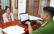 Người phụ nữ vào trường cướp tài sản của học sinh tiểu học