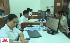 Người dân hưởng lợi từ cải cách: Giảm phí đăng ký xe, cấp GPLX nhanh hơn