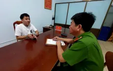 Thợ cắt tóc dùng ly thủy tinh ném bạn nhậu tử vong