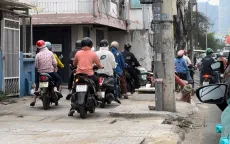 TP Hồ Chí Minh: Xử phạt nghiêm tình trạng chạy xe trên vỉa hè
