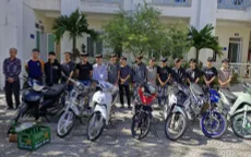 Bắt 16 thanh, thiếu niên mang hung khí rượt đuổi người đi đường ở Nghệ An