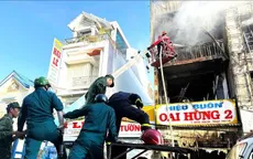 Cà Mau: Cháy lớn trong đêm ở Năm Căn, 2 căn nhà bị thiêu rụi