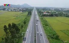 Tuyên truyền chấp hành phân làn trên cao tốc tại nhiều tuyến đường