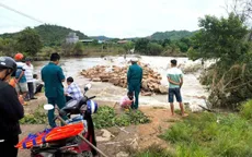 Gia Lai: Nước lũ cuốn trôi ngầm tràn, hàng trăm hộ dân cô lập, học sinh nghỉ học