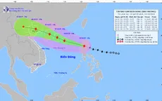 Bão Matmo giật cấp 15 khi đi vào Biển Đông