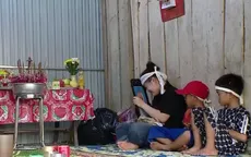 Nỗi đau của những gia đình mất con trong bão lũ