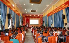 Tăng cường an toàn đường thủy, bồi dưỡng kỹ năng cứu hộ cho người lái đò chùa Hương