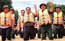 Thủ tướng Phạm Minh Chính thăm hỏi người dân, chỉ đạo khắc phục hậu quả mưa lũ tại Thái Nguyên