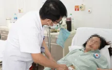 Cứu sống bệnh nhân bị viêm phúc mạc do xương cá đâm thủng túi thừa Meckel