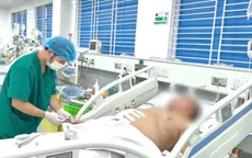 Xương cá dài 4cm đâm thủng ruột non