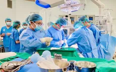 Người mẹ hiến gan khác nhóm máu, trao con gái 17 tuổi cơ hội sống