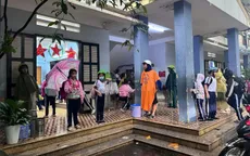 Khánh Hòa: Mưa lớn, các trường chủ động cho học sinh nghỉ học để đảm bảo an toàn