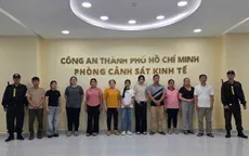 Triệt phá xưởng nước hoa giả khổng lồ, thu giữ gần 20.000 chai nước hoa Chanel, Gucci, Dior giả
