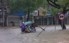 Miền Trung tiếp tục mưa to, có nơi trên 400mm, lũ đặc biệt lớn ở Huế, Đà Nẵng