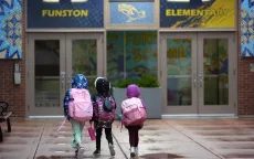 Trẻ em tại Chicago chịu ảnh hưởng tâm lý từ các cuộc truy quét nhập cư