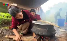 Ấm áp bữa cơm tại nơi tránh sạt lở núi ở Quảng Ngãi