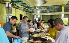 Ấm áp bếp ăn dã chiến giữa vùng lũ Quảng Trị