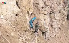 Nghệ An: Thông đường vào 6 bản làng bị chia cắt do sạt lở