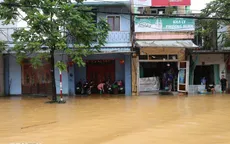 Gần 13.300 ngôi nhà vẫn còn ngập, nước các sông rút chậm