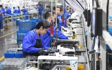 Hoạt động sản xuất của Trung Quốc suy giảm tháng thứ bảy liên tiếp