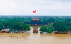 Lũ trên các sông ở miền Trung đạt đỉnh, nguy cơ ngập lụt cao